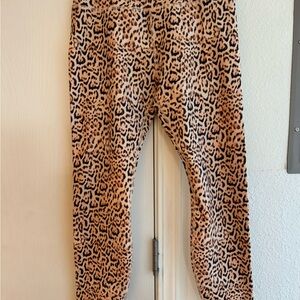 Chic Animal Print Leggings